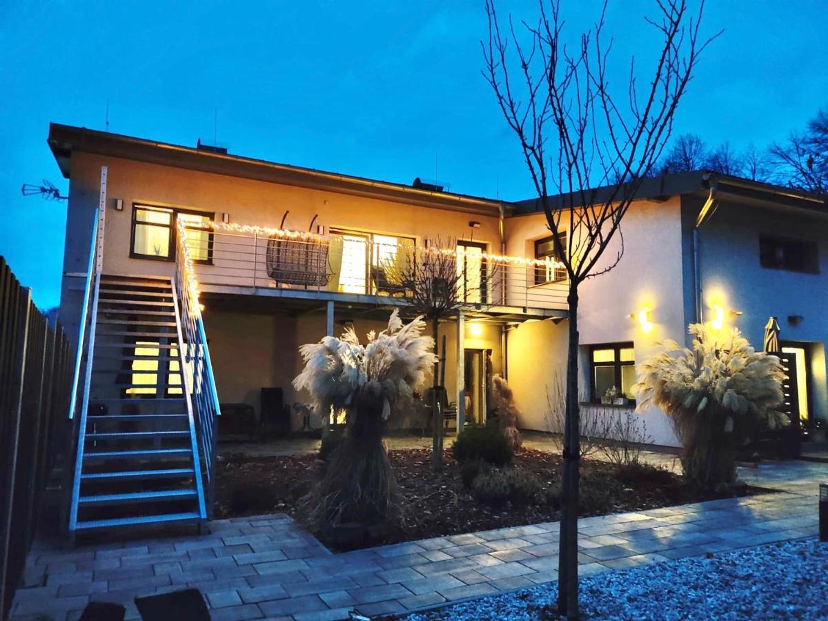 Apartmany Benesov Benesov nad Ploucnici Екстериор снимка